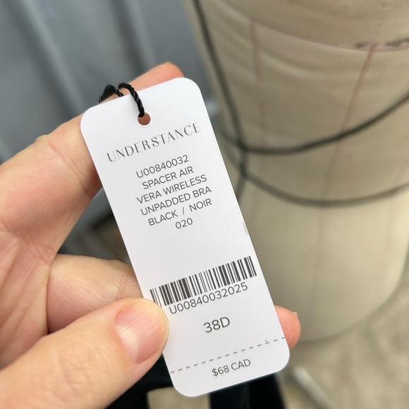 Understance Black Spacer Air Bra, BNWT, size 38 D - Picture 10 of 10